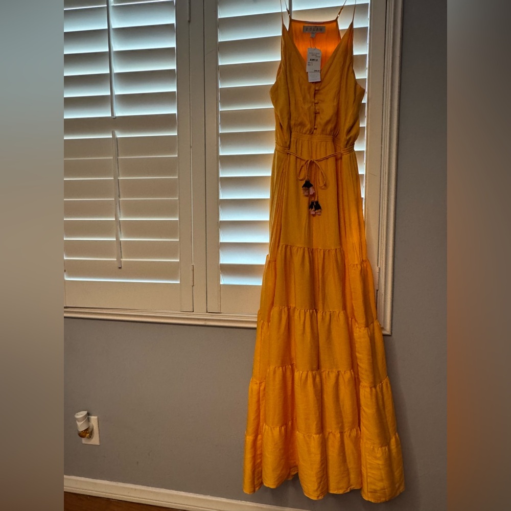 NWT Dolan Sun Glow ☀️ beautiful dress!